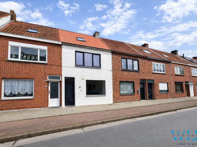 Volledig gerenoveerde woning te Eeklo !
