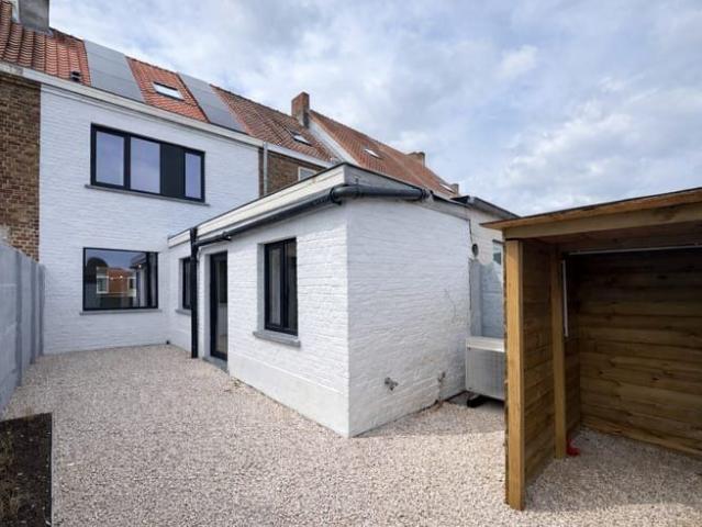 Volledig gerenoveerde woning te Eeklo !