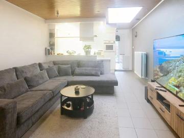 Volledig gerenoveerde woning vlakbij centrum en winkels
