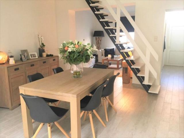 Volledig gerenoveerde woning 3slk met tuin op toplocatie