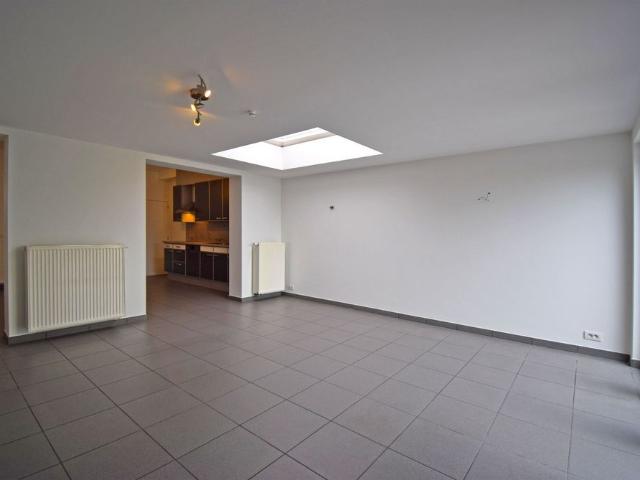 VOLLEDIG GERENOVEREERDE WONING