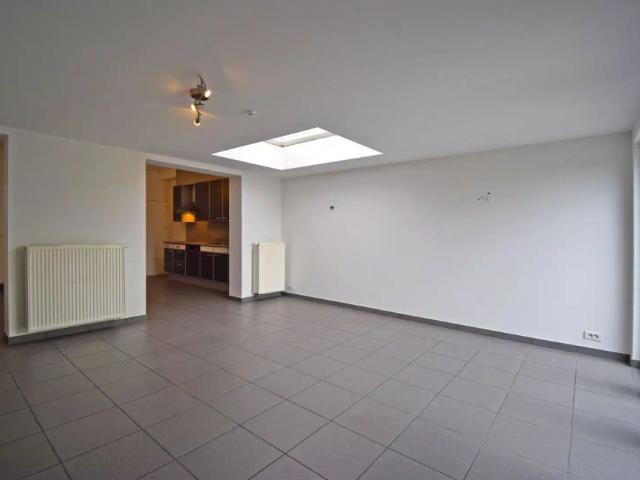 VOLLEDIG GERENOVEREERDE WONING