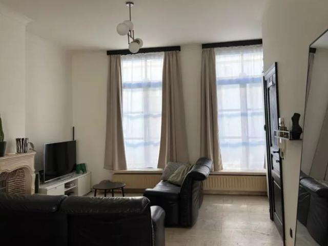 Volledig opgefrist gelijkvloers appartement met 1 slaapkamer en terras in hartje Brugge