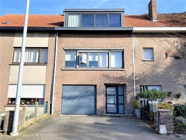 VOLLEDIG OPGEFRISTE INSTAPKLARE Charmante bel étage met 2.