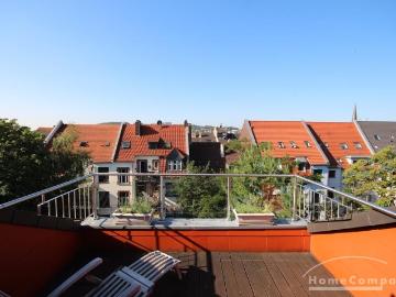 Volleingerichtete Dachterrassenwohnung mit Blick über Saarbrücken