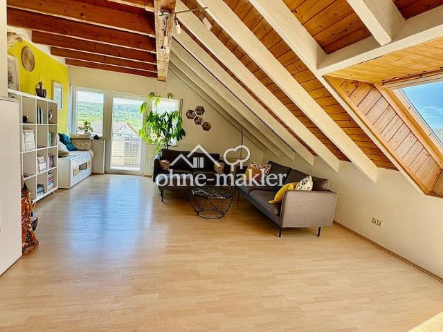 Vollmöblierte großzügige 2 Zi. Whg. 80qm mit Balkon