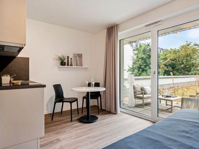 vollmöblierte Terrasse Wohnung in Leipzig mit exzellenter Anbindung 1 Monat Kaltmietfrei
