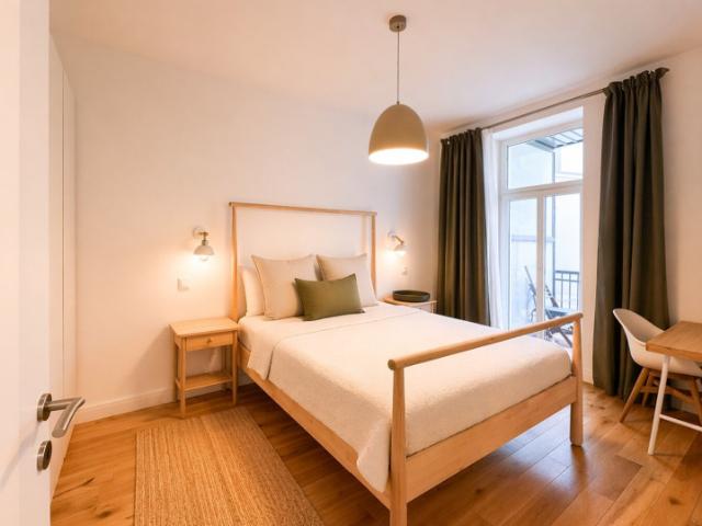 Vollmöblierte 2 Zimmer Altbauwohnung mit Loggia zum Beziehen bereit