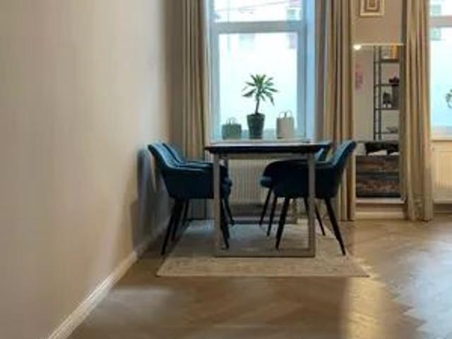 Vollmöblierte 2 Zimmer Wohnung mit Balkon in guter Lage