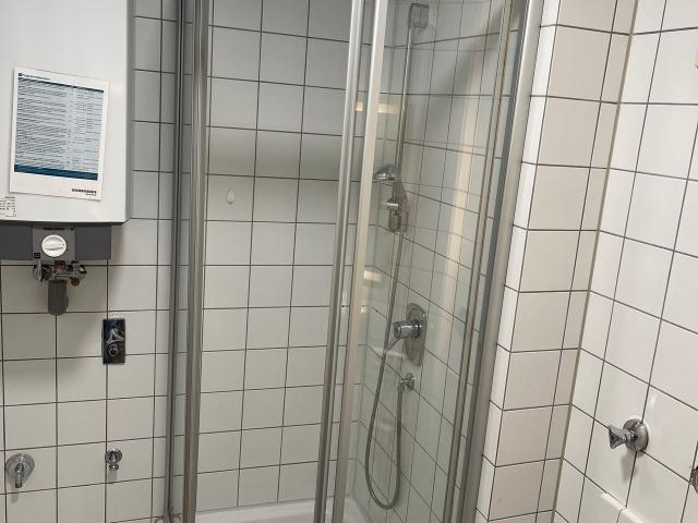 Vollmöblierte 2 Zimmerwohnung nahe SI Zentrum, Flughafen/Messe mit 49 m² Wfl. im 2. Obergeschoss, Stuttgart Amsterdam Apartments for Rent