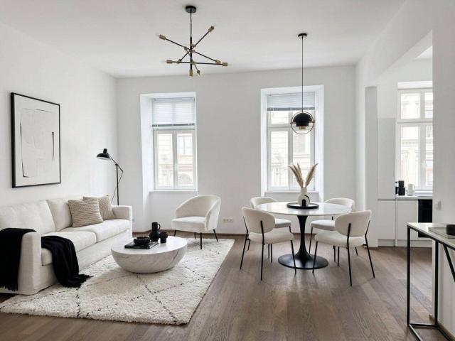 Vollmöblierte 4 Zimmer Wohnung im Servitenviertel mit Balkon
