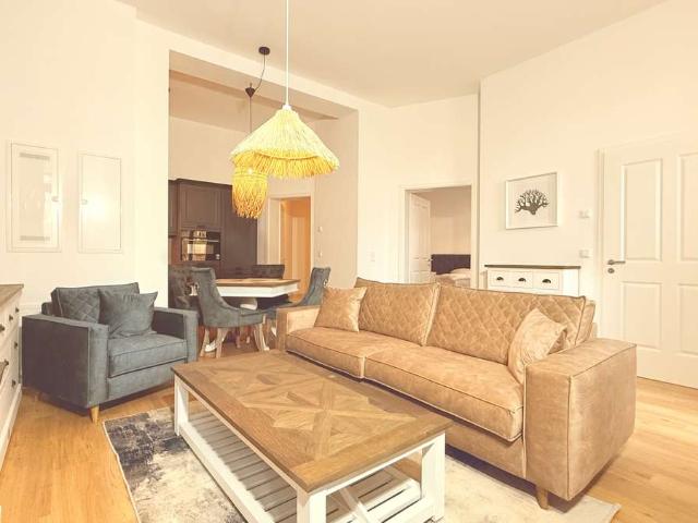 Vollmöblierte 65 m² Erdgeschosswohnung 2 Zimmer mit eigenem Zugang + Balkon Sellin/Rügen