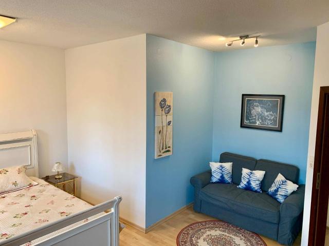 Vollmöbliertes 2 Zimmer Apartment mit Inn Blick im Zentrum von Innsbruck