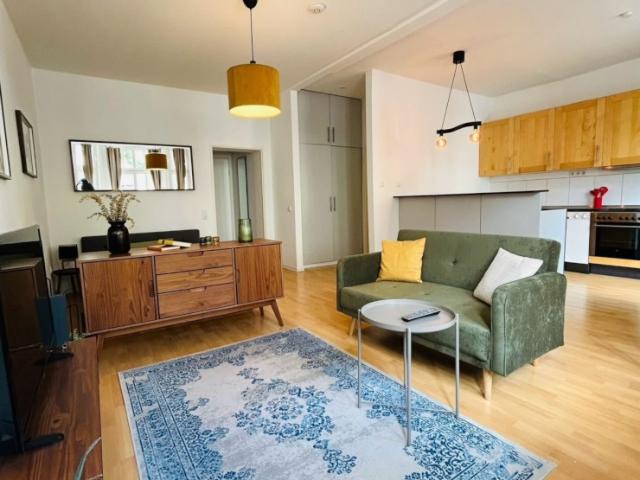 Vollmöbliertes Appartement mit EBK am Volksgarten
