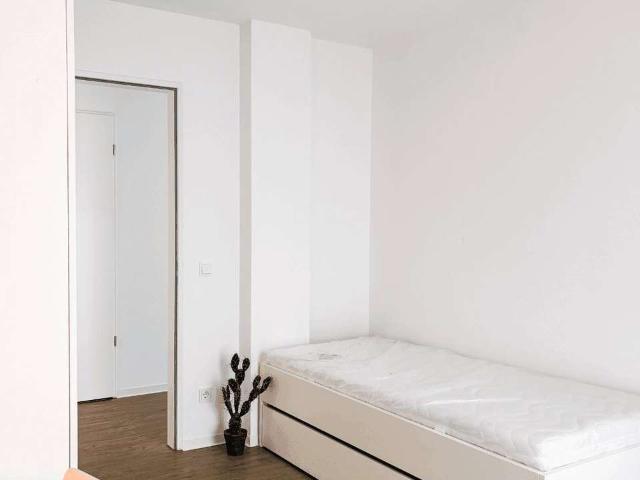 Vollmöbliertes FRAUEN WG Zimmer zeitlos modern in Köln Kalk