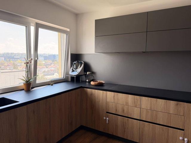 Vollsaniert & großzügig: 4 Zi Wohnung mit Loggia & Aufzug in 4600 Pernau!