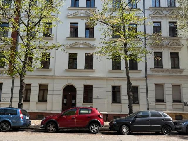 Vollständig renovierte 2 Zimmer Wohnung im 2. OG in Leipzig Schön
