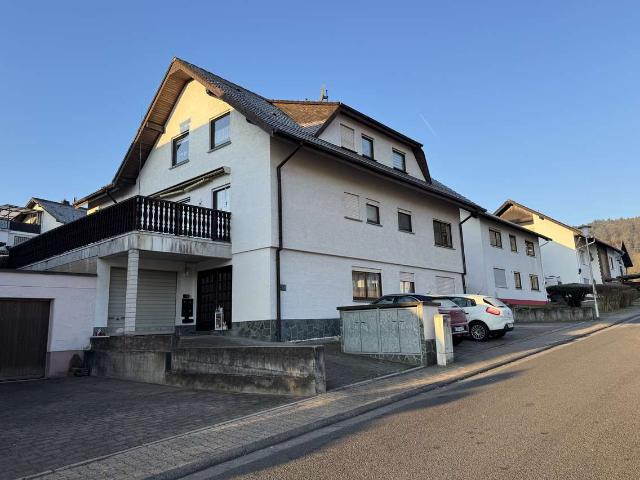 Vollständig renovierte 3 Zimmer Dachgeschosswohnung in Breuberg