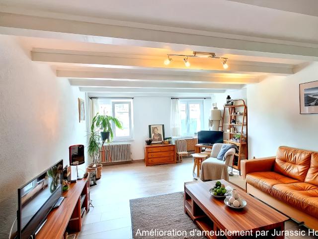 Vollständig renovierte 4,5 Zimmer Wohnung mit Balkon und Garten