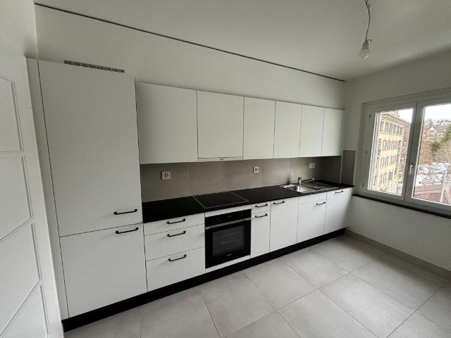 Vollständig renoviertes 3 Zimmer Apartment mit Balkon