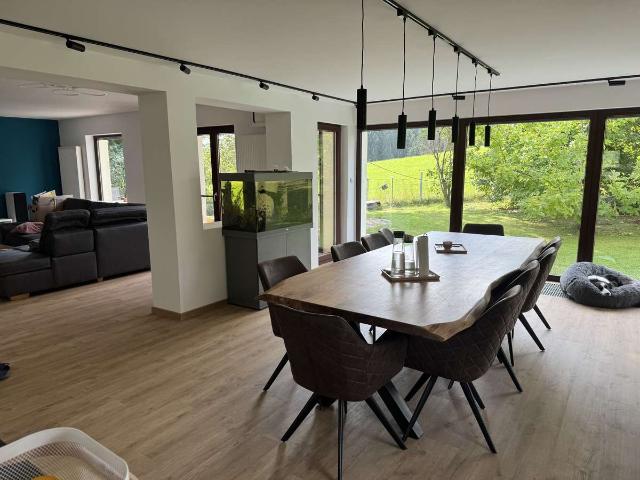 Vollständig Renoviertes und Saniertes Einfamilienhaus in Top Lage