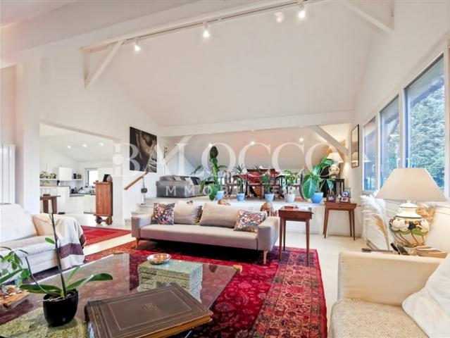 Komplett renoviertes Einfamilienhaus mit separater Studio Wohnung