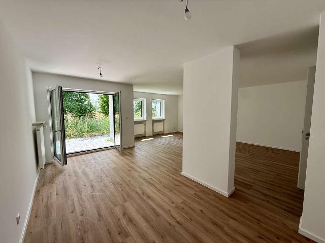 Vollständig renoviertes Reihenmittelhaus mit Garten in Südausrichtung Garage & Stellplatz