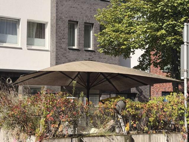Vollrenovierte 3 Zimmer Dachgeschosswohnung am Engelbosteler Damm