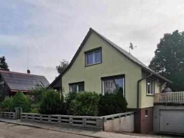 Vollunterkellertes Einfamilienhaus in ruhiger Siedlungslage