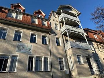 Vollvermietetes Mehrfamilienhaus mit Balkonen und Stellplätzen in guter Lage!