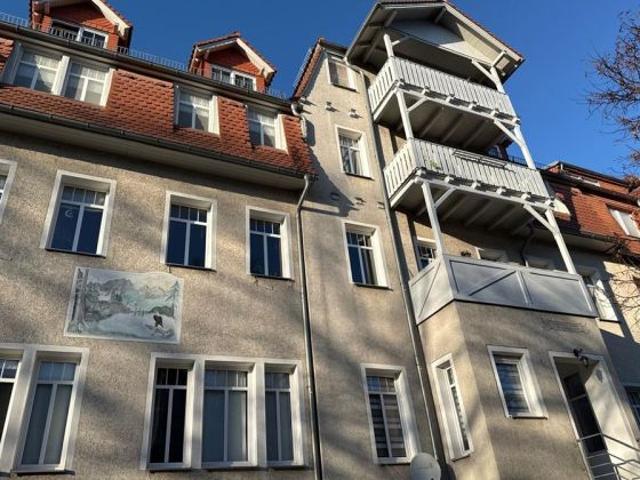 Vollvermietetes Mehrfamilienhaus mit Balkonen und Stellplätzen in guter Lage!