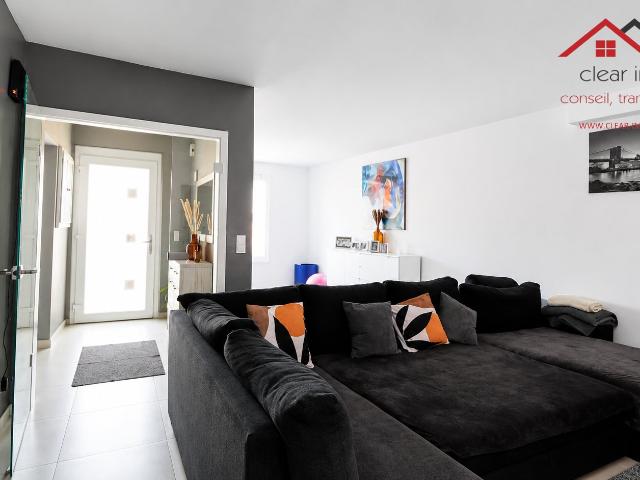 Volmerange les Mines: Maison traditionnelle avec Jardinet, cave et garage Beaux volumes et fort potentiel