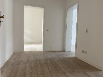 VOR KURZEM NEU SANIERT – Moderne, schicke 3 ZI Wohnung im 1.OG