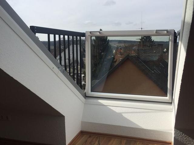 Vor wenigen Jahren neu ausgebaut: Dachgeschosswohnung m. Loftcharakter und EBK Nähe Hohnsen