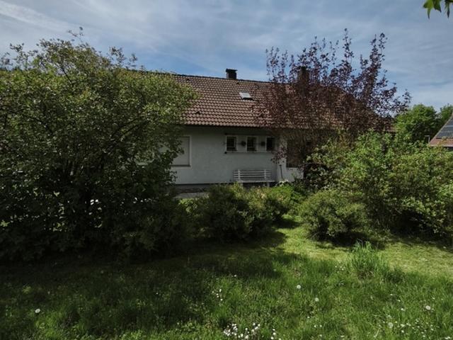 Großes, sonniges Traumgrundstück m. Einfamilienhaus und viel Platz zur freien Entfaltung!
