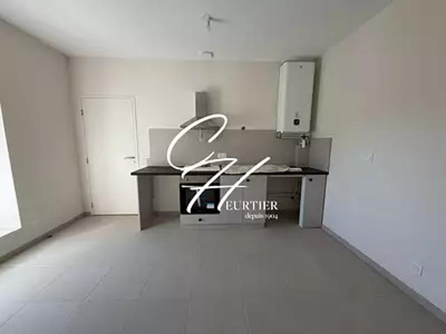 Voreppe 38340 Location appartement 2 pièces t2 au dernier étage