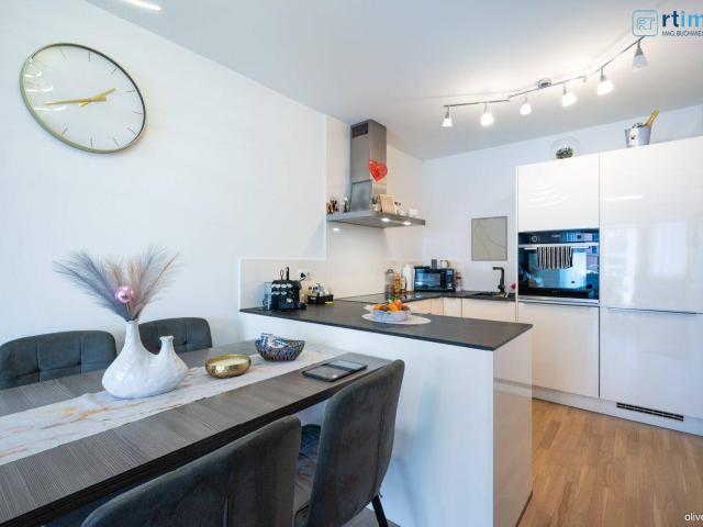 Urbanes Leben auf höchstem Niveau: 3 Zimmer mit High End Ausstattung & Wellness Areal