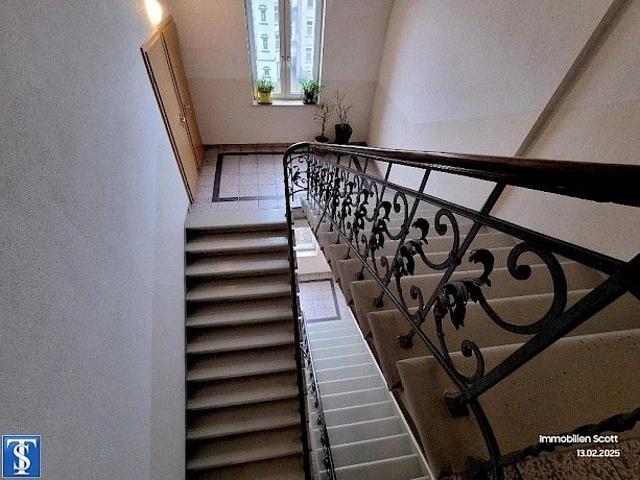 günstige 2 Zimmer Wohnung mit Aufzug im Haus und EBK