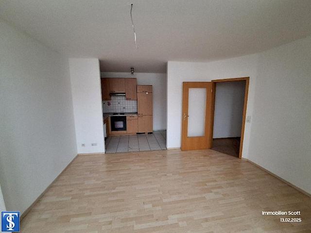 günstige 2 Zimmer Wohnung mit Aufzug im Haus