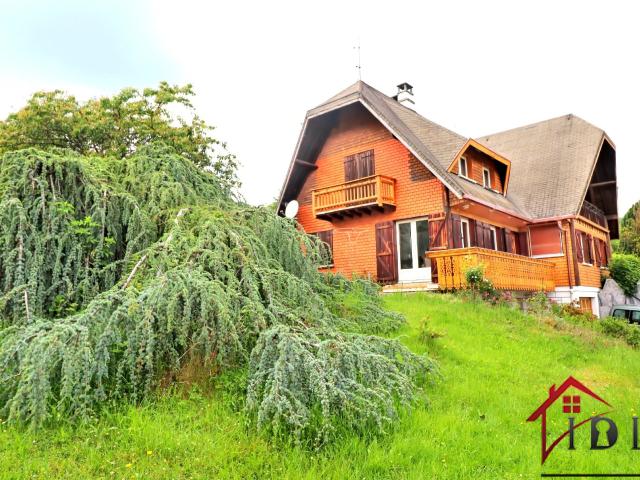 VOSGES BROUVELIEURES Maison avec potentiel et dépendance idéal famille!