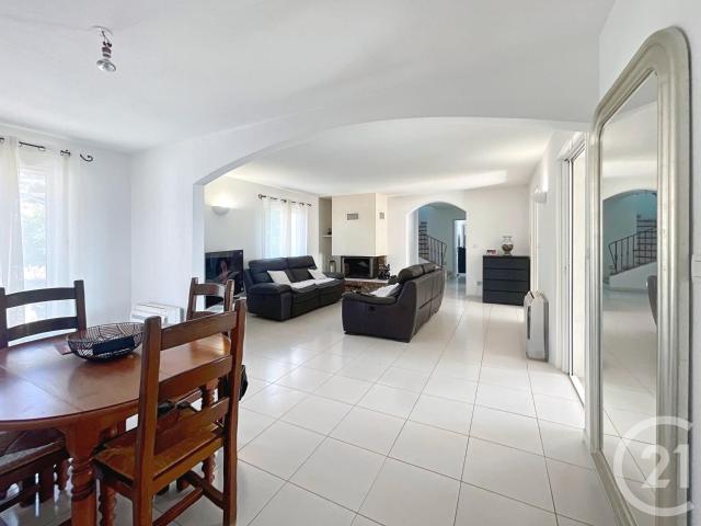 Votre agence Century21 Dary Immobilier vous propose en exclu. 130m² Monticello