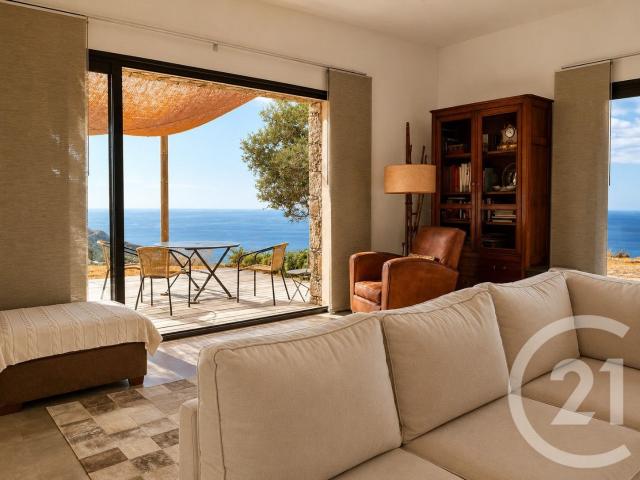Votre agence Century 21 Dary Immobilier a le privilège de vo. 265m² L'île Rousse