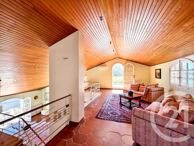 Votre agence Century 21 Dary Immobilier vous propose cette p. 487m² San Martino di Lota