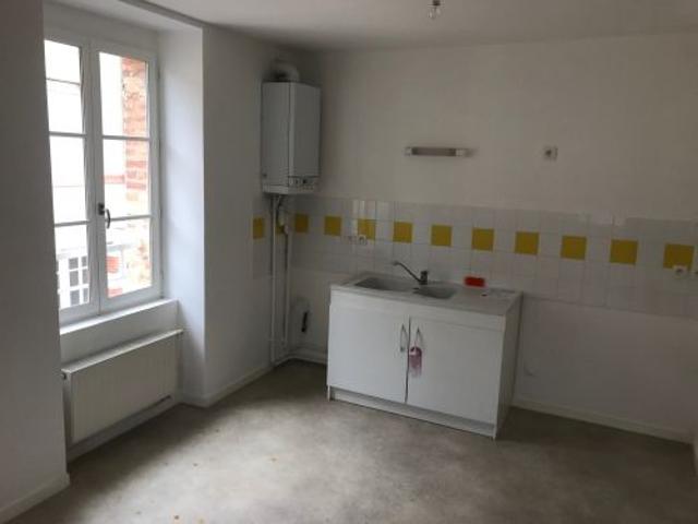 Votre agence France Loire Aubigny S/Nère vous propose cet appartement à la location sur la commune de La Chapelle d'Angillon