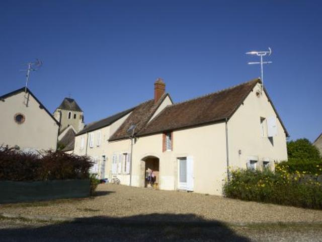 Votre agence France Loire Aubigny S/Nère vous propose cet appartement à la location sur la commune de Savigny En Sancerre