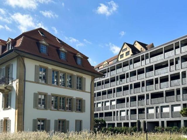 VOTRE NOUVEAU CADRE DE VIE À BIENNE APPARTEMENT DE 3,5 PIÈCES AVEC DEUX BALCONS
