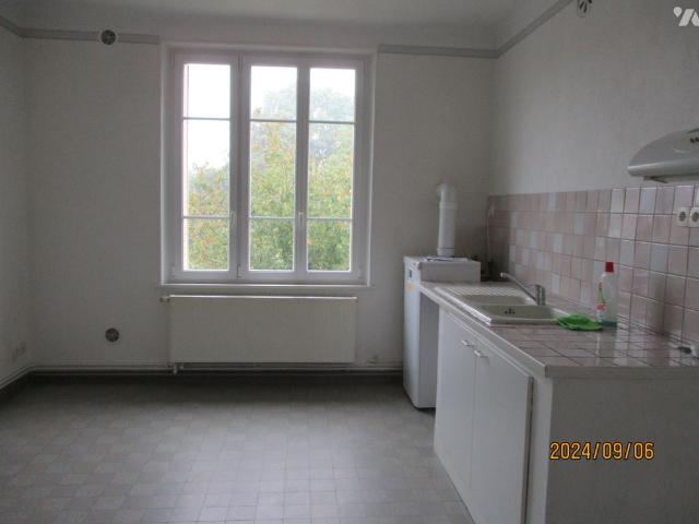 VOUZIERS, un appartement de type F3 de 120 m²
