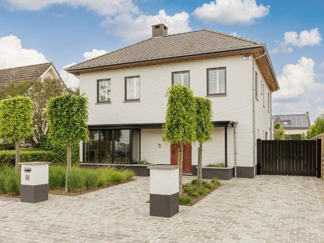 Vrijstaande woning met kwalitatieve afwerking op toplocatie