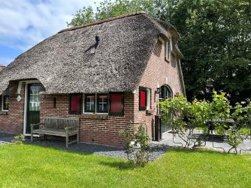 Vrijstaande recreatieboerderij