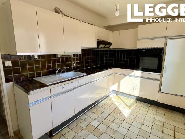 Vue dégagée rare appartement de 83m2, 2 chambres.1 er étage, accès PMR, ascenseur garage